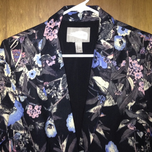 Black/ Floral Blazer - Picture 3 of 3