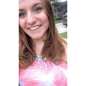 Meet your Posher, Isabella