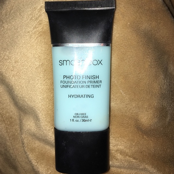 Smashbox hydrating photo finish primer