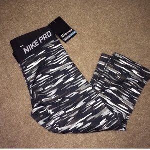 Xsmall Nike capris