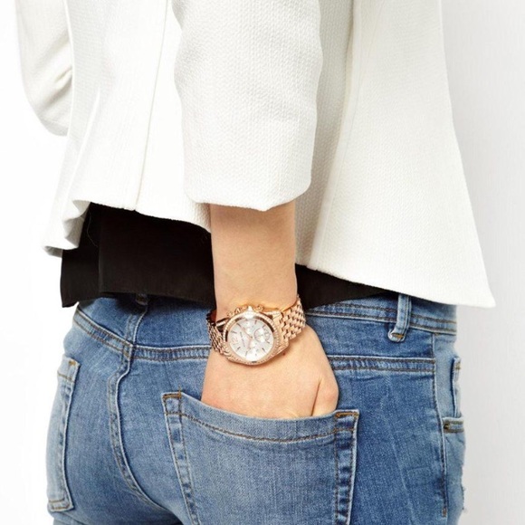 Michael Kors Pressley Rose Gold Watch - Picture 2 of 4