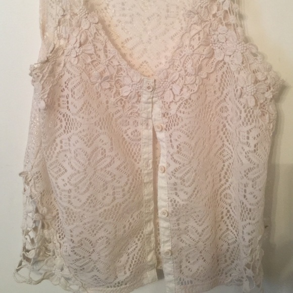 Lace crop top, could even be a lace vest ☺️