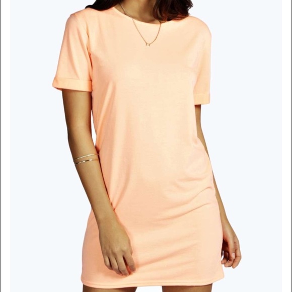 Boohoo Dresses & Skirts - Tshirt dress
