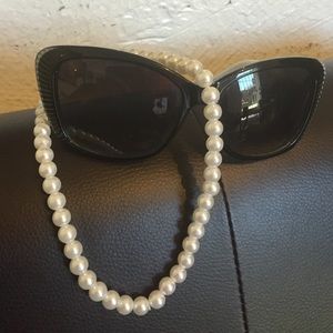 Simply Vera collection Vera Wang sunglasses