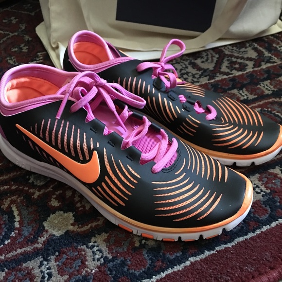 **sold** Nike Free Bananza Size 6.5 New Worn Once
