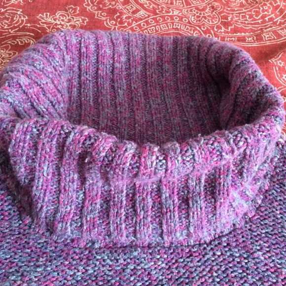 Sweater - Picture 2 of 4