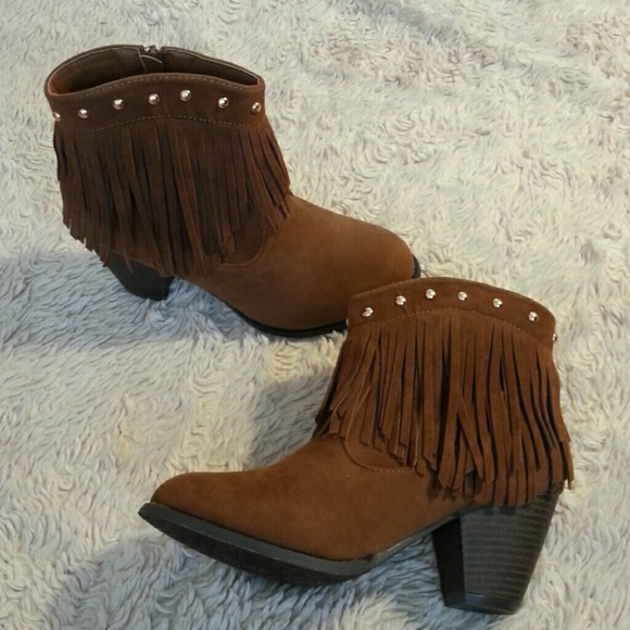 🔥Last Pair 🔥Fringed Booties size 6 - Picture 2 of 4
