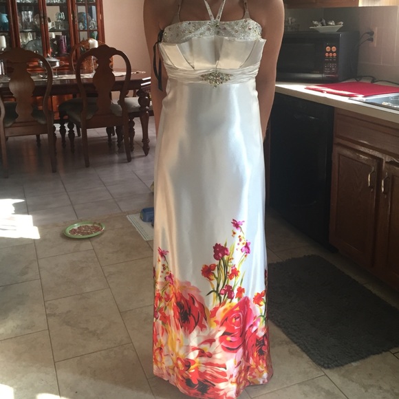 Prom Dress! - Picture 3 of 4
