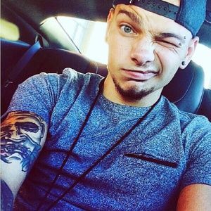 Meet your Posher, Christian