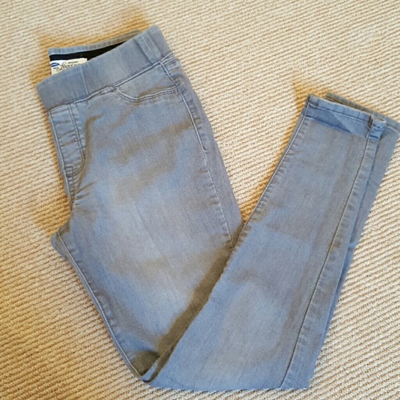 Old Navy Grey Denim Legging