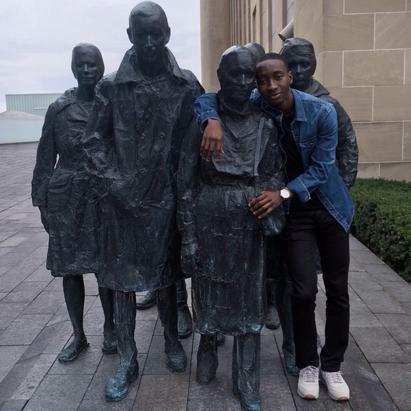 Meet your Posher, Sylvester - Picture 2 of 2