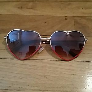 Hot Topic | Heart Shaped Sunglasses