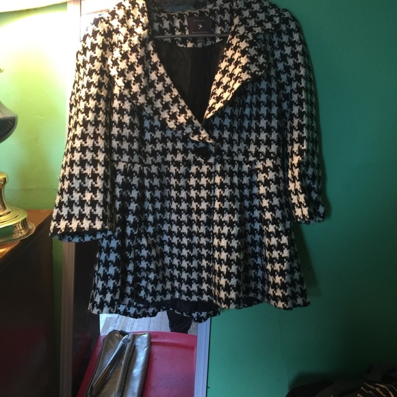 Black and white peacoat!