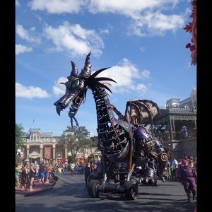 Meet your Posher, Joyce