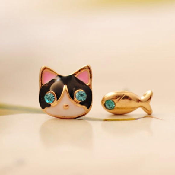 Jewelry - Adorable Earrings. New!!