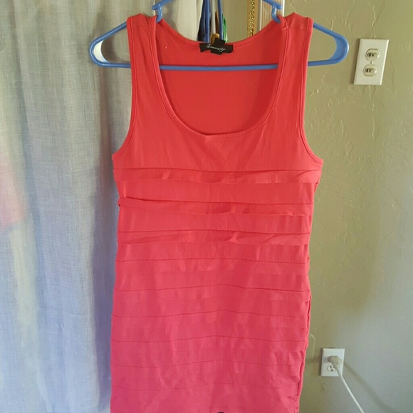 Sleeveless dress