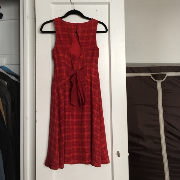 Dress - Picture 3 of 3