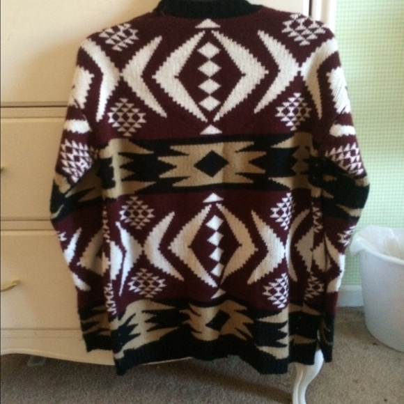 Aztec Print cardigan - Picture 2 of 2