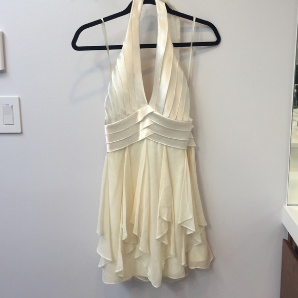 BcbgMaxazria Cream Halter Low Back Dress Sz 6