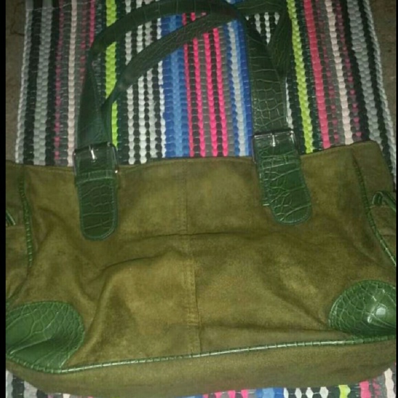 Olive green small shoulder bag (re-posh)