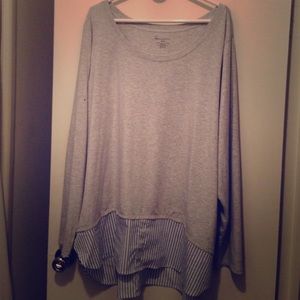 Gray long sleeved tee with striped shirt hem