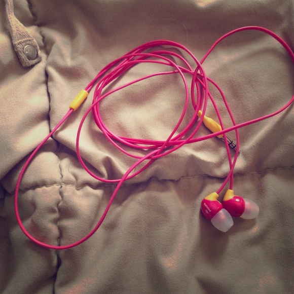 💓🎧Phillips Hot Pink Headphones