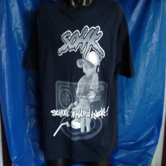 Tee Shirt - Picture 2 of 4