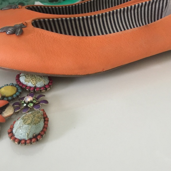 New Anthropologie Honey Bee Flats - Picture 2 of 3