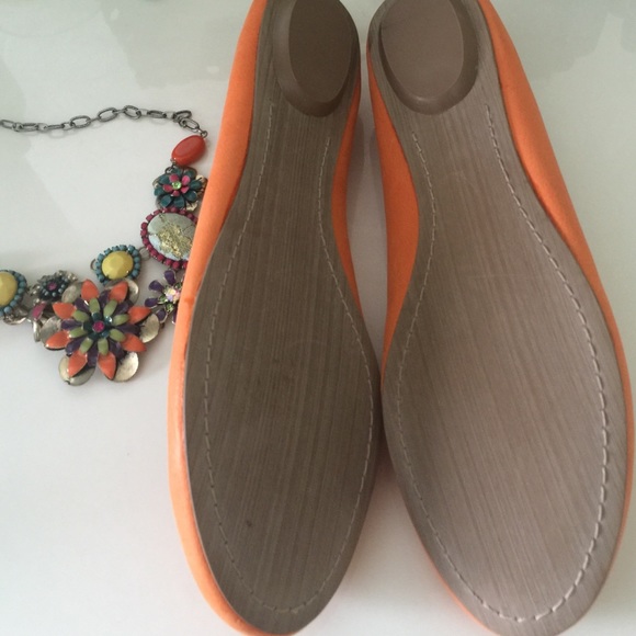 New Anthropologie Honey Bee Flats - Picture 3 of 3