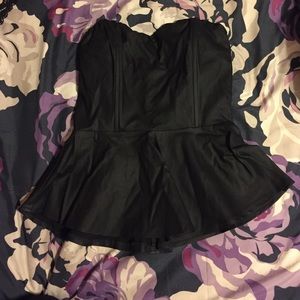 F21 imitation leather strapless shirt