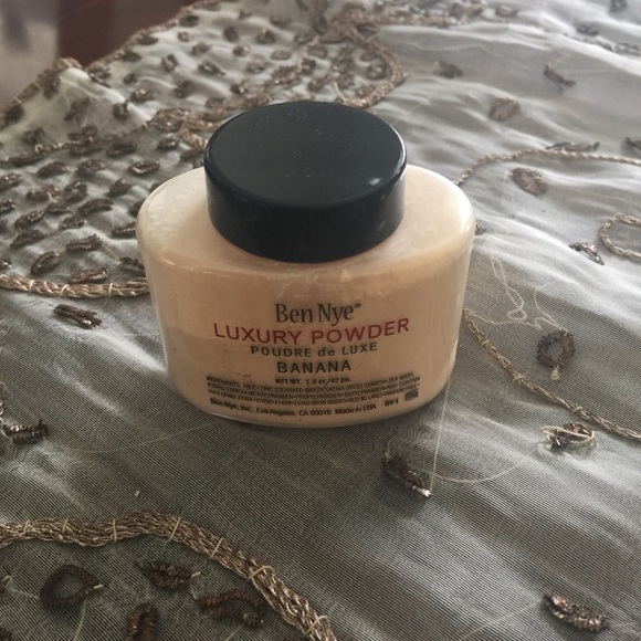 Ben Nye banana powder