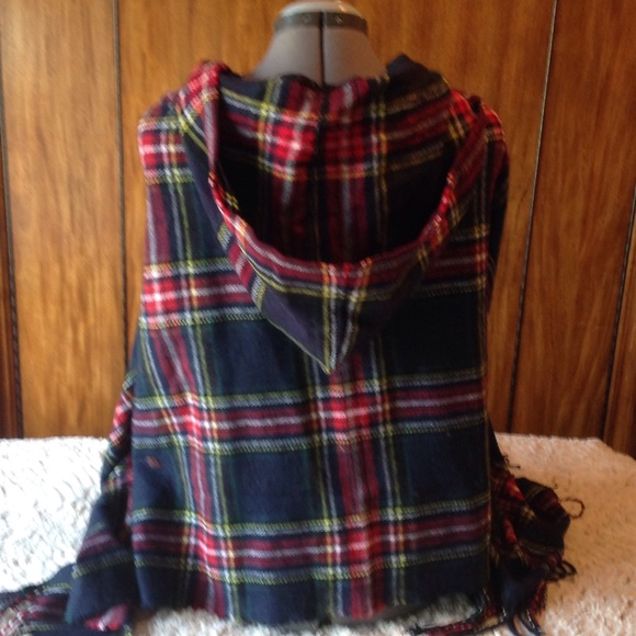 🎀SOLD🎀Hooded Plaid Blanket Scarf Shawl - Picture 2 of 3