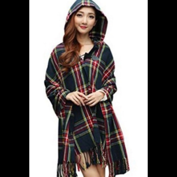 🎀SOLD🎀Hooded Plaid Blanket Scarf Shawl - Picture 3 of 3