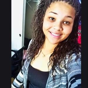 Meet your Posher, Chloe