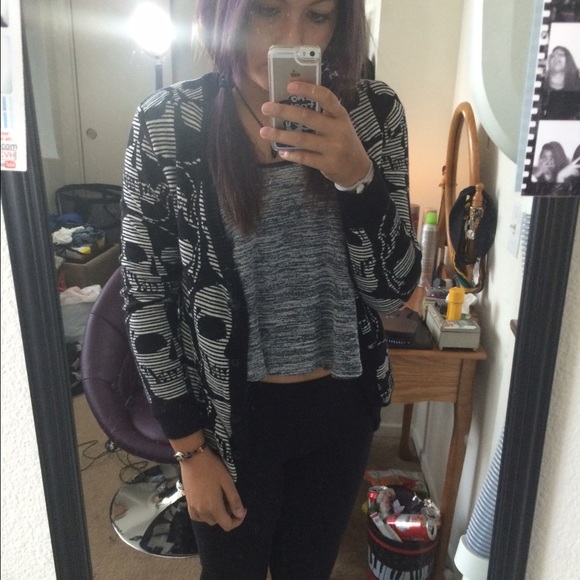skull cardigan/sweater - Picture 4 of 4