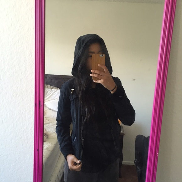 MODEL REQUEST : ITEM ALREADY POSTED