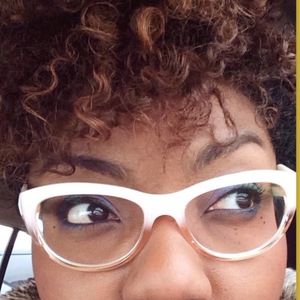 Meet your Posher, Ebony