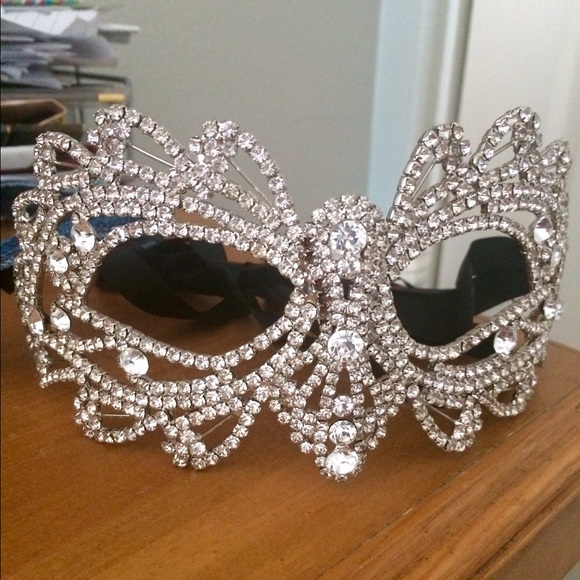 Masquerade mask