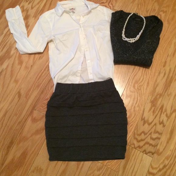 Gray/black high waisted skirt