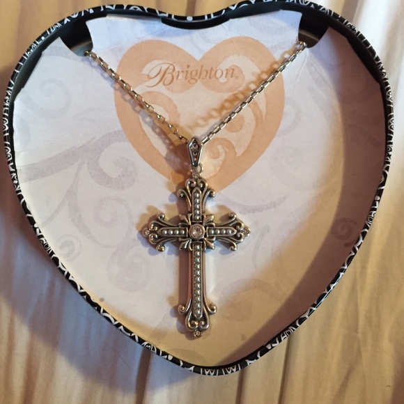 Sterling silver cross - Picture 1 of 1
