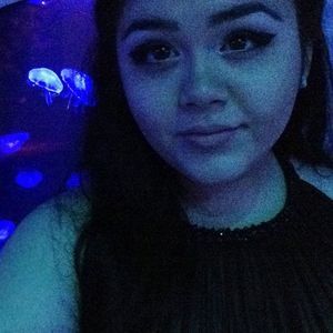 Meet your Posher, Cassandra