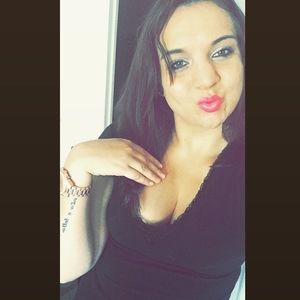 Meet your Posher, Tina