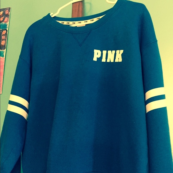 VS PINK pullover