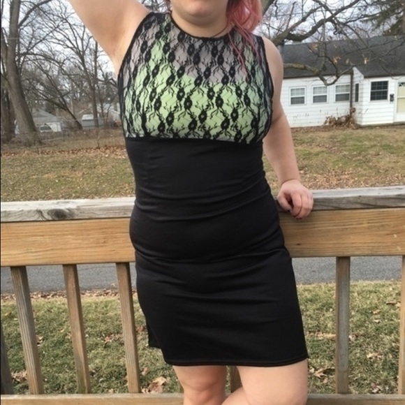 Lace Bodycon One-piece Dress  NWOT - Picture 2 of 2