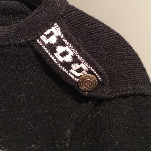 Top - Picture 2 of 3