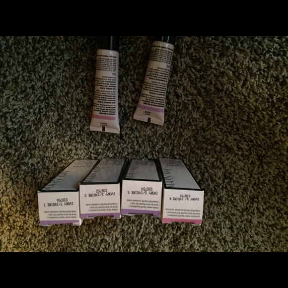 Mary Kay Foundation Bundle - Picture 2 of 2