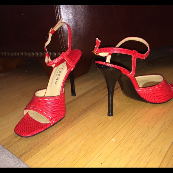Iceberg Size 6 Red. 3 inch heel - Picture 2 of 4