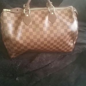 Louis Vuitton speedy 35