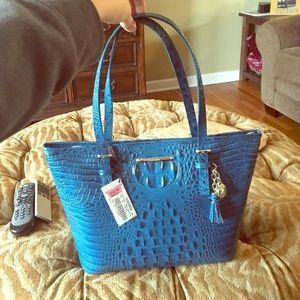 BRAND NEW BRAHMIN PURSE