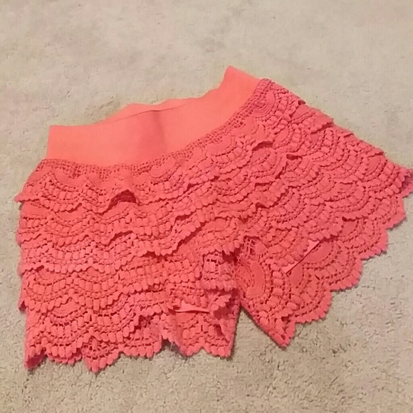 *SOLD* Wet seal crochet "shorts"/skirt